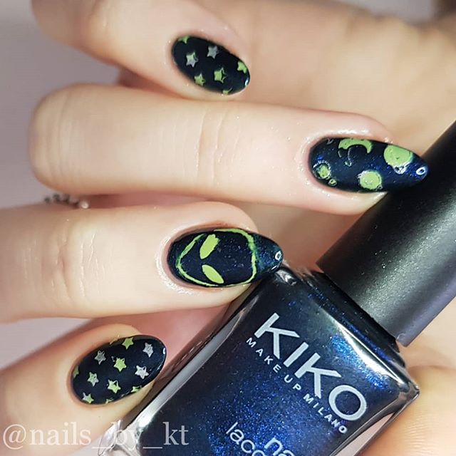 Alien Ufo Nail Art