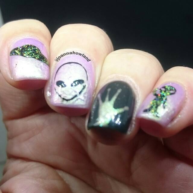 44 Nail Stencils  - Aliens UFO