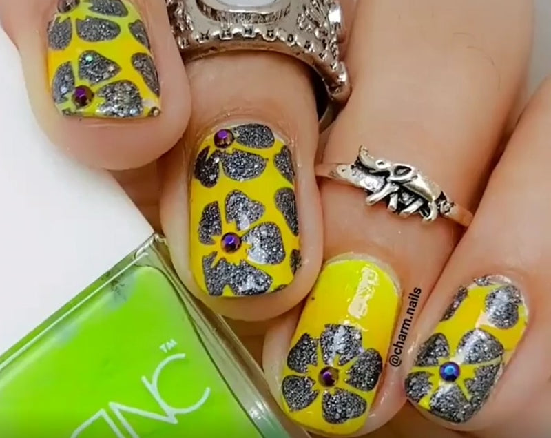 32 Nail Stencils style 104