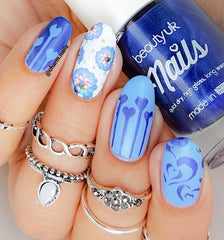 36  Nail Stencils style 135 valentines