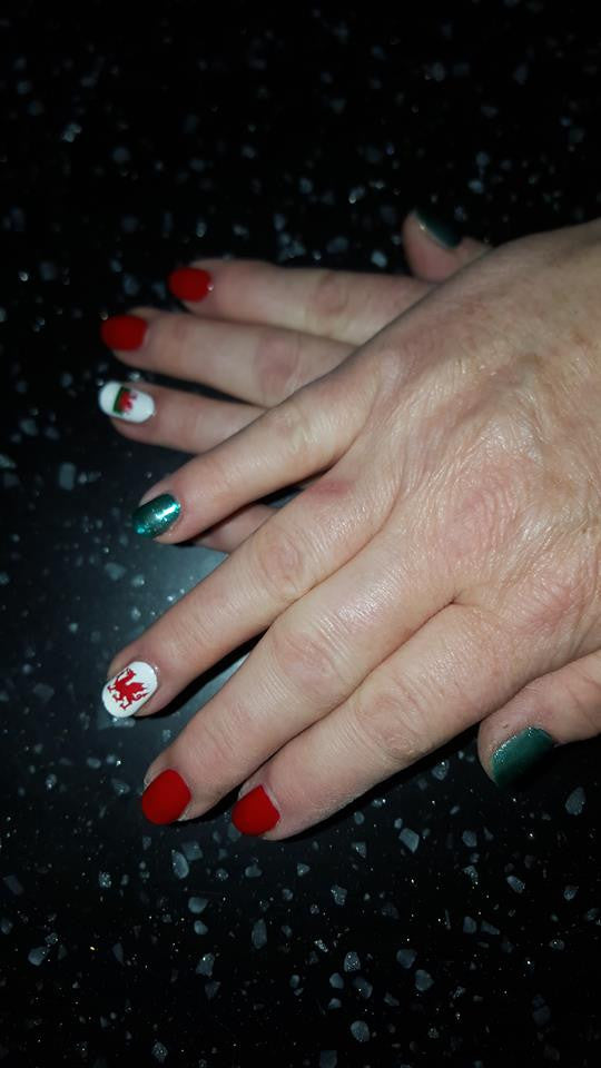 Wales Nail Art